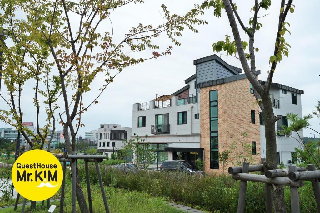 Incheon Airport Mr Kim Guest House Exterior photo